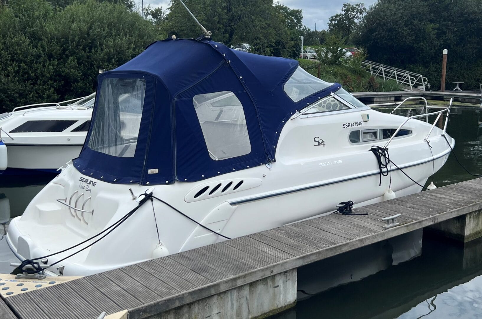 Sealine S24 1