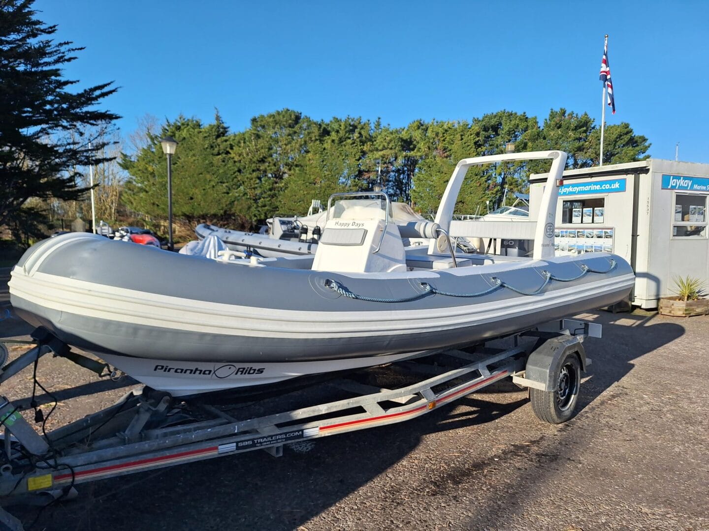 Piranha 5.2M RIB (1)